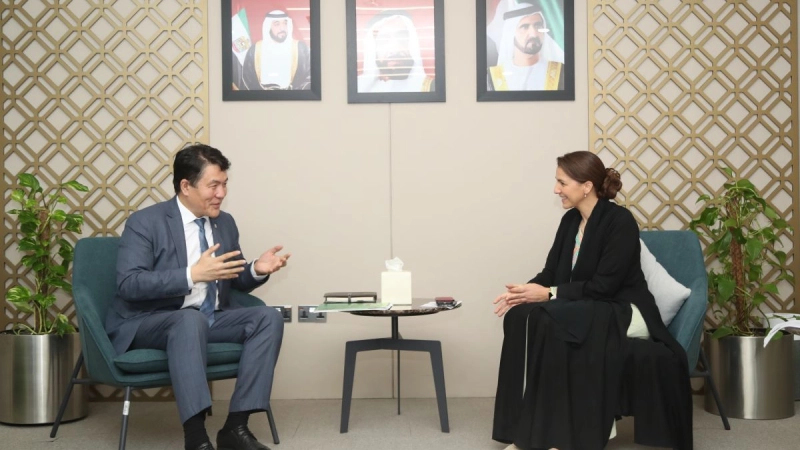 اجتماع عمل لمدير عام IOFS  في الإمارات العربية المتحدة