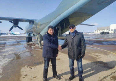 كازاخستان ترسل ٥٠ طن من المساعدات الإنسانية لمناطق الزلزال في سوريا بمساعدة (IOFS) 