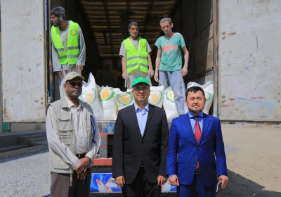 المنظمة الإسلامية للأمن الغذائي تواصل قافلة المساعدات الغذائية الإنسانية الثانية إلى أفغانستان