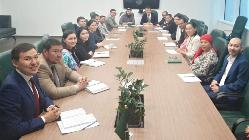 CHAIRMAN OF UAE FOOD & BEVERAGE MANUFACTURERS GROUP VISITED IOFS  