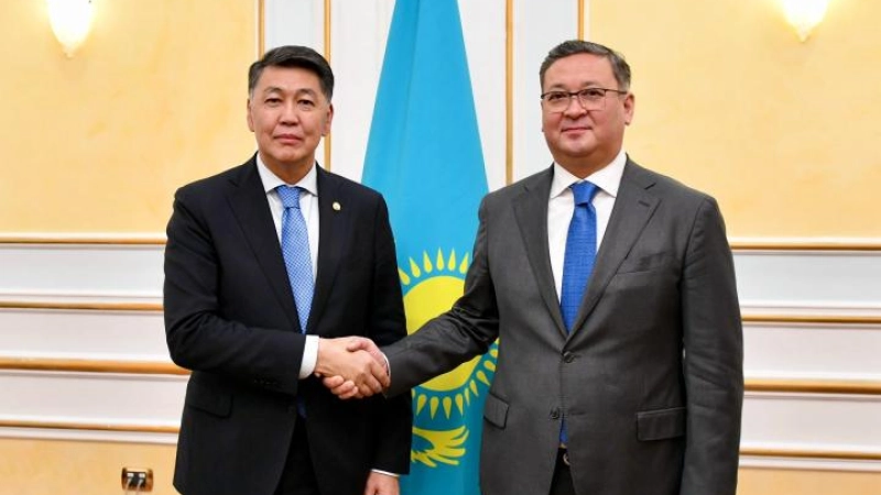 المدير العام للمنظمة الإسلامية للأمن الغذائي يلتقي بنائب رئيس الوزراء ووزير الخارجية الكازاخستاني