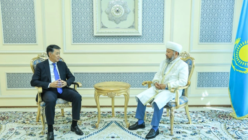 الاجتماع بين المدير العام للمنظمة الإسلامية للأمن الغذائي والمفتي الأعلى لكازاخستان يشكل فصلاً جديدًا من التعاون