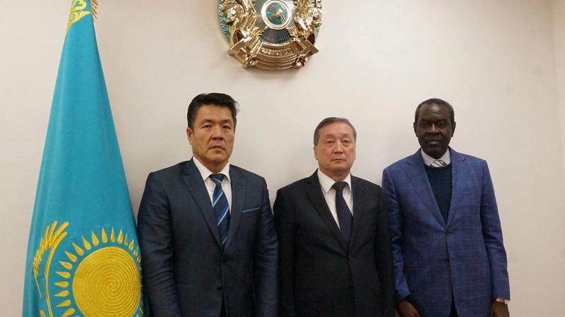 IOFS discussed its recent activities with the Minister of Agriculture