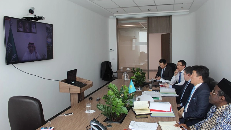 أعضاء المجلس التنفيذي يستعرضون استجابة المنظمة الإسلامية للأمن الغذائي حول جائحة كورونا  COVID19