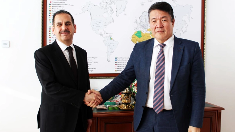 Director General of IOFS meets with the Ambassador of the Hashemite Kingdom of Jordan