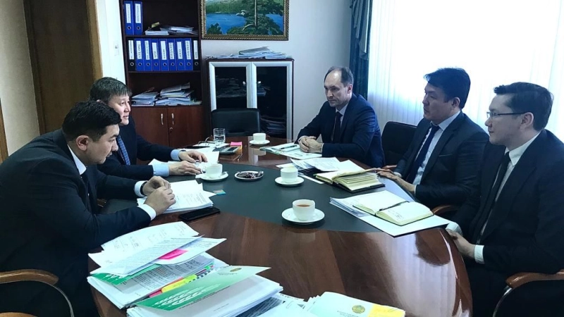 ناقشت امانة المنظمة الاسلامية للامن الغذائي أنشطتها الأخيرة مع نائب وزير الزراعة في كازاخستان