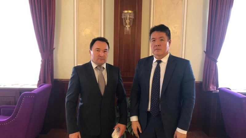 اتفاق تعاون  بين المنظمة الاسلامية للامن الغذائي والشركة الوطنية (شركة عقود الغذاء)  على التعاون.