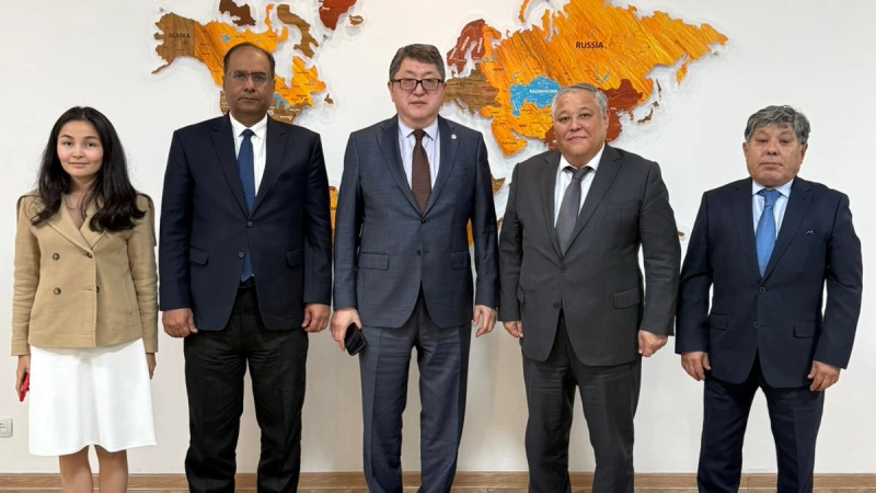 FPRI and IOFS Discuss Prospects for Cooperation
