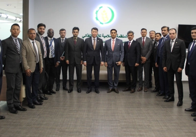 Renforcement des liens : Une délégation de l'Université de Défense Nationale du Pakistan visitent le siège de l'IOFS