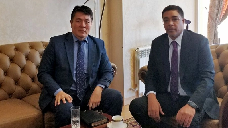 Director-General of IOFS meets Ambassador of Kuwait